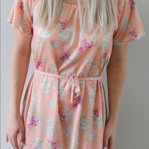 70’s Peachy Sundress with Fruity Floral Pattern - Picture 6 of 7